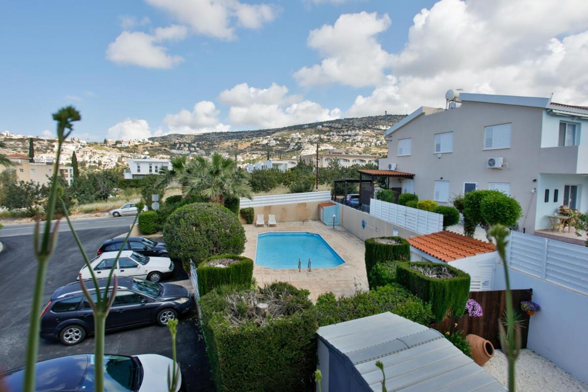 The Marilouize Apartment Peyia Exterior photo
